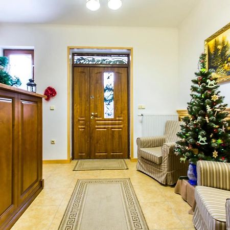 Atava Family House Hotel Yaremche Bagian luar foto