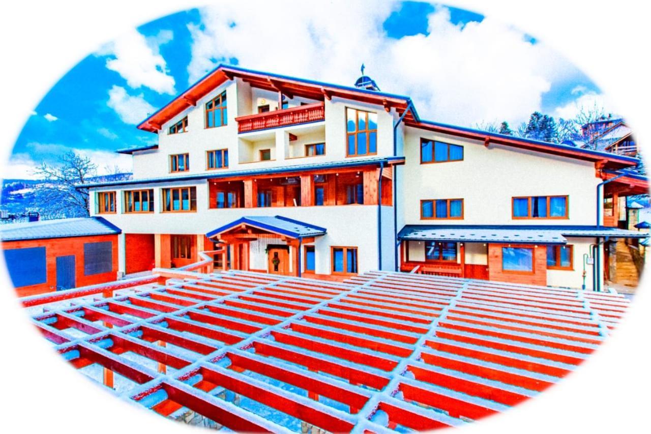 Atava Family House Hotel Yaremche Bagian luar foto